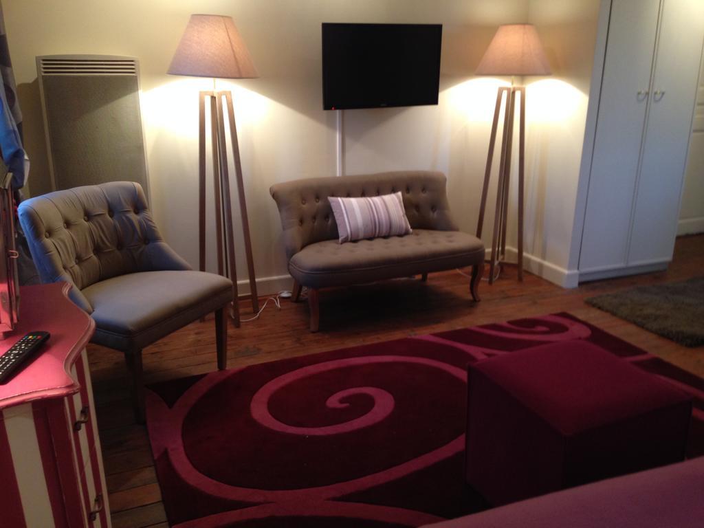 Bed & Breakfast Domaine De Vesigneux Paris